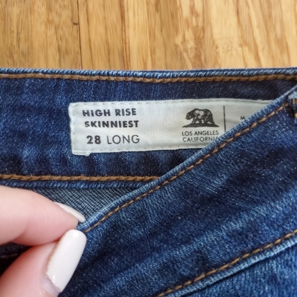 EUC Bullhead--High Rise Skinny Jeans - Picture 2 of 9
